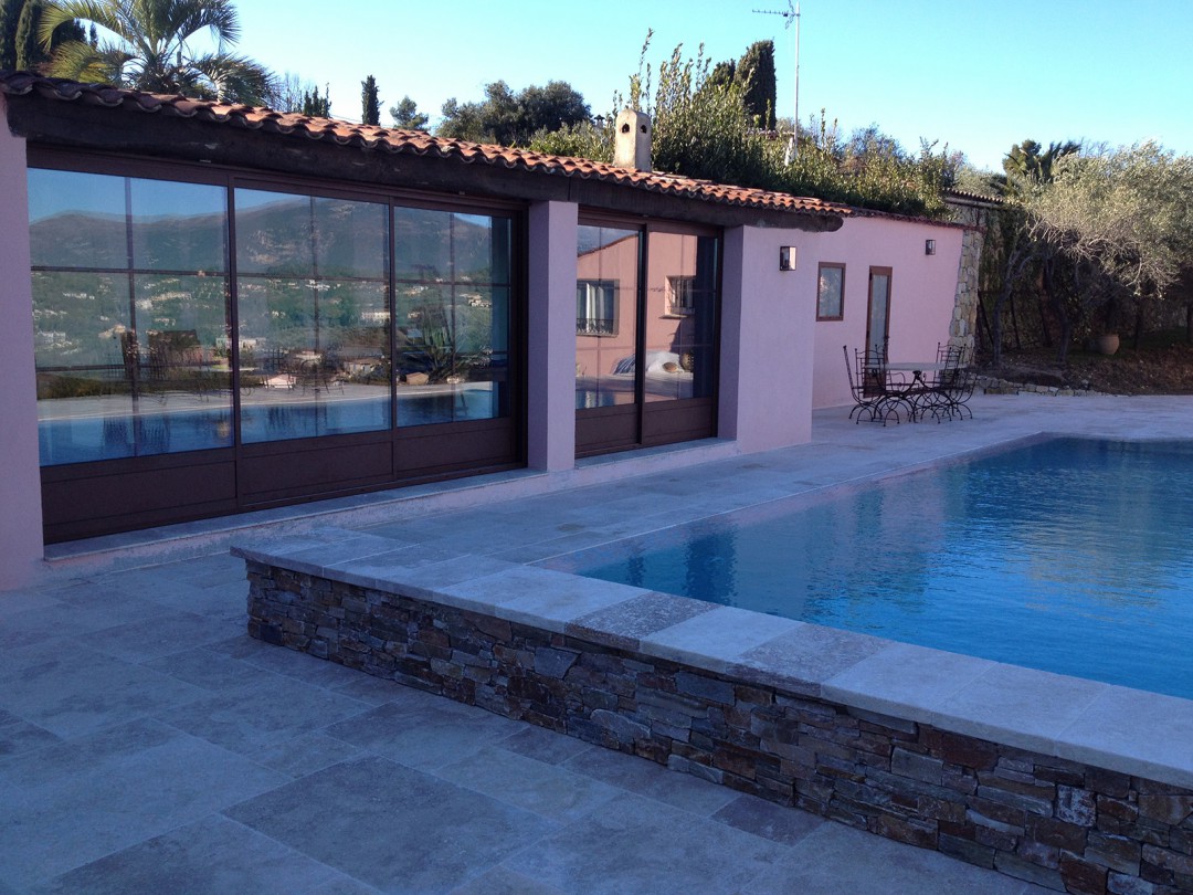 Baie vitrée Aluminium sur piscine
