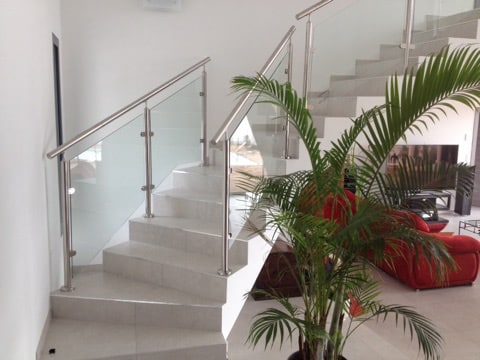 Photo garde-corps vitrerie inox vitré escalier