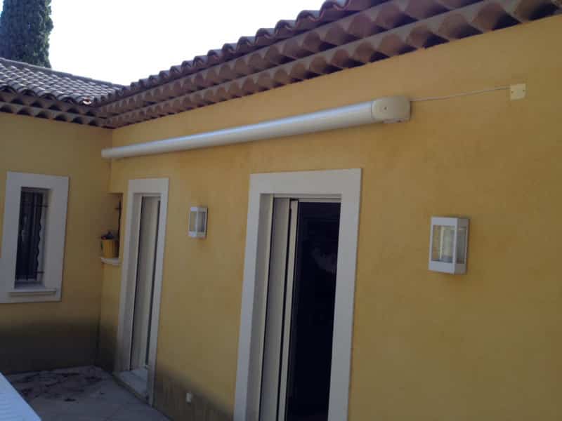 Store pour terrasse fermé
