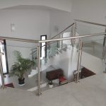 garde corps escalier sur plante verte, mezzanine