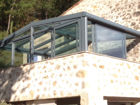 véranda aluminium sur balcon